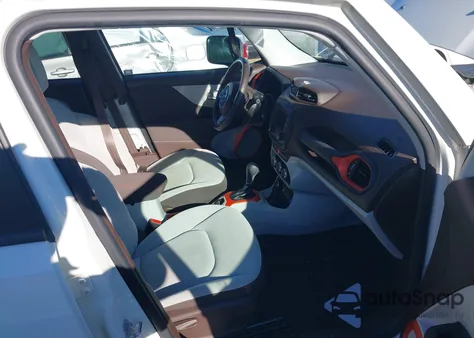 2015 Jeep Renegade Latitude z USA, uszkodzony, nr VIN ZACCJBBT0FPB76062